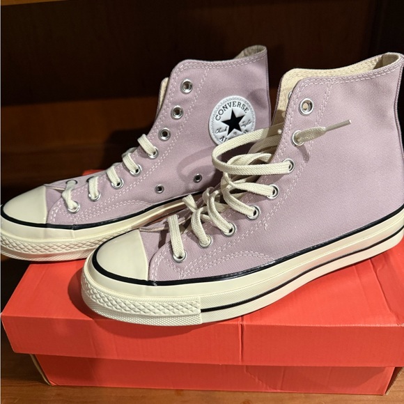 BNWT Converse - Picture 1 of 6